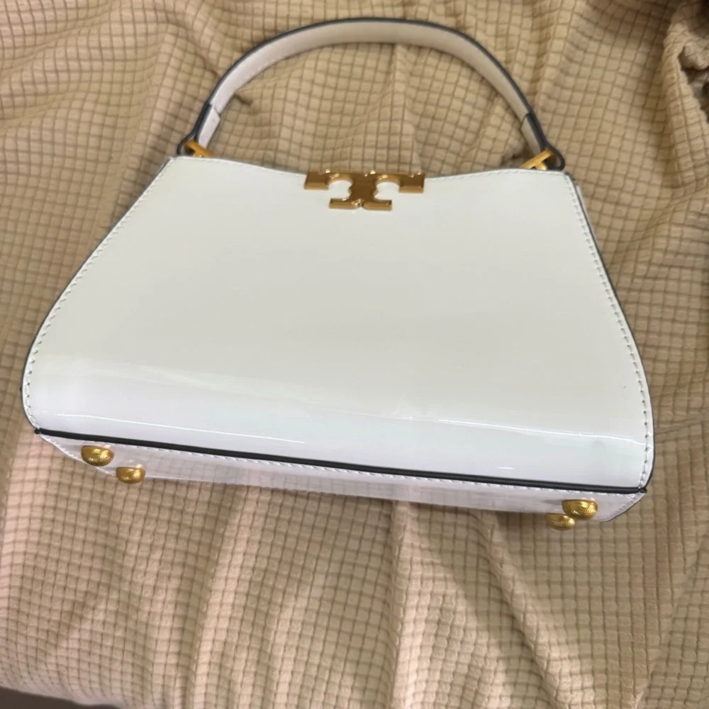 Tory Burch White Shoulder Bag with Gold Details